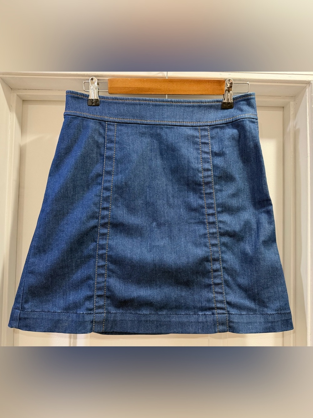LOFT by Ann Taylor  Blue Denim A-Line Mini Skirt Size 27